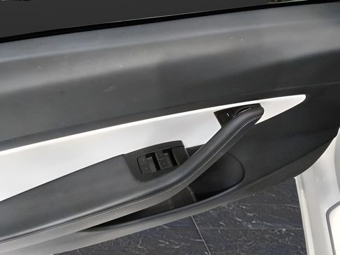 Used 2020 Tesla Model 3 Long Range AWD/4WD image 8