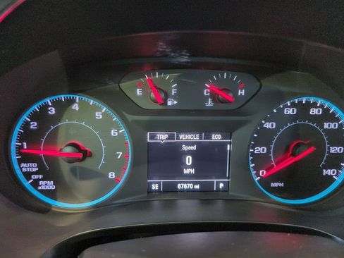 Used 2018 Chevrolet Malibu LT w/ LPO, Convenience Package 2 FWD image 16