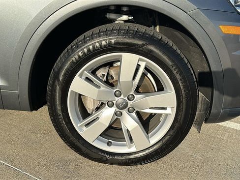 Used 2018 Audi Q5 2.0T Premium Plus w/ Premium Plus Package image 16