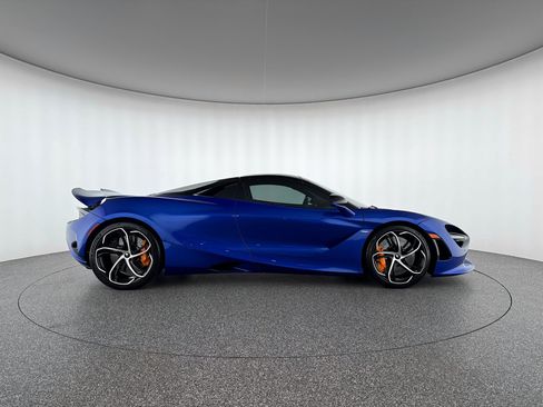 Used 2024 McLaren 750S Spider RWD image 18