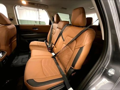 New 2025 Nissan Pathfinder Platinum w/ Lighting Package (N93) image 10