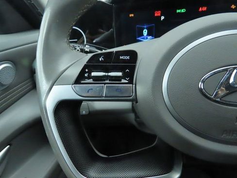 Used 2023 Hyundai Elantra SEL w/ Convenience Package image 11