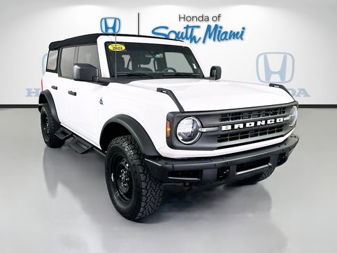 Used 2023 Ford Bronco Black Diamond image 1