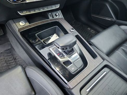Used 2021 Audi Q5 Prestige w/ Prestige Package image 25