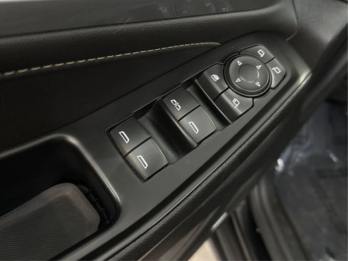 Used 2023 Chevrolet Traverse LT w/ LT Premium Package AWD/4WD image 41