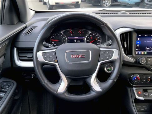 Used 2022 GMC Terrain SLT image 4