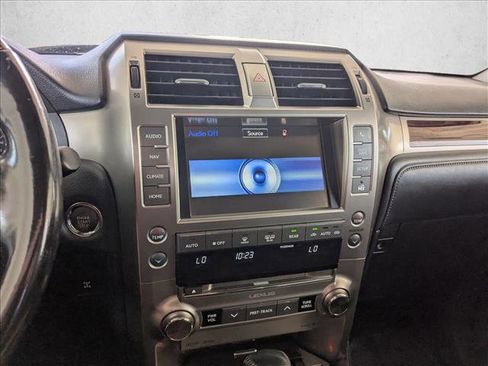 Used 2018 Lexus GX 460 Premium w/ Premium Package AWD/4WD image 13