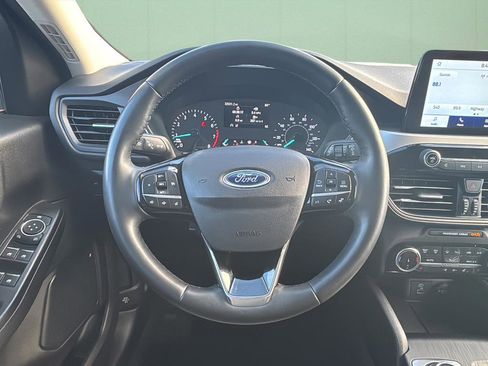 Used 2022 Ford Escape SE w/ Convenience Package FWD image 24