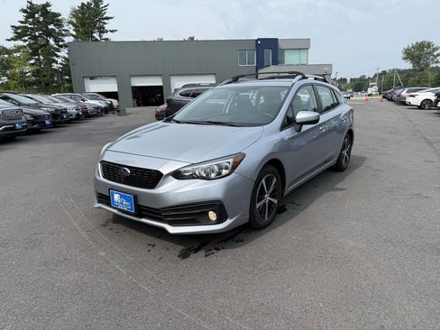 Used 2022 Subaru Impreza 2.0i Premium image 3