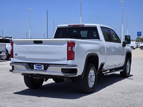 Used 2025 Chevrolet Silverado 2500 LT AWD/4WD image 7