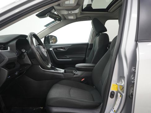 Used 2021 Toyota RAV4 XLE w/ Convenience Package AWD/4WD image 23