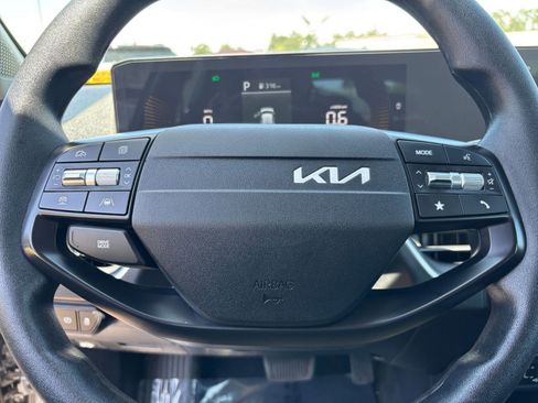Used 2025 Kia K4 FWD image 27