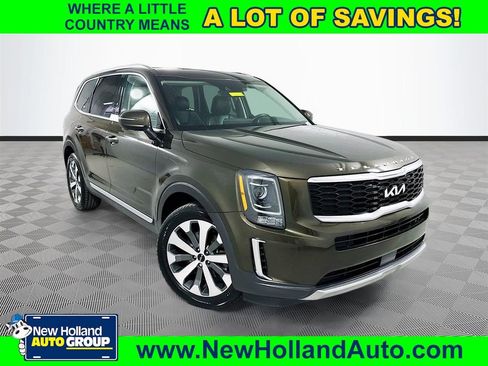 Used 2022 Kia Telluride S AWD/4WD image 1