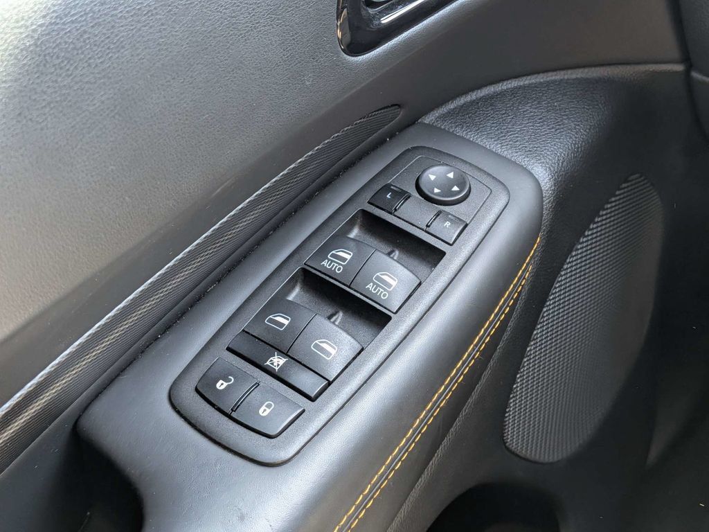 Used 2023 Dodge Durango R/T RWD image 21