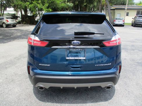 Used 2020 Ford Edge Titanium w/ Equipment Group 301A FWD image 8