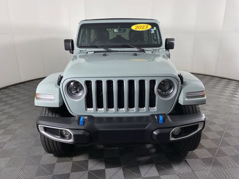 Used 2023 Jeep Wrangler Sahara image 13