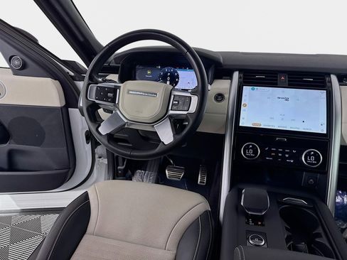 Used 2023 Land Rover Discovery HSE R-Dynamic image 26