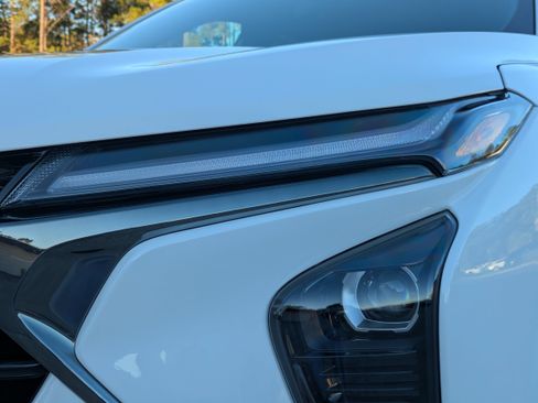 Used 2025 Chevrolet Trax RS w/ Driver Confidence Package image 29