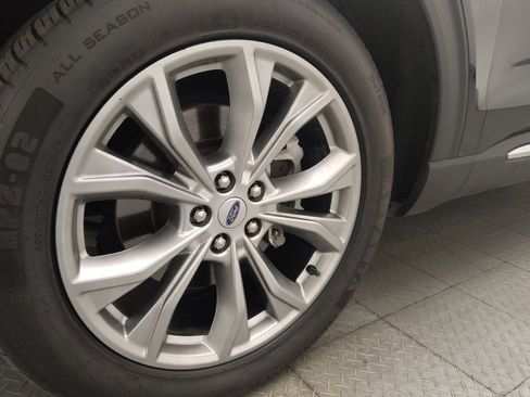 Used 2021 Ford Explorer Limited w/ Equipment Group 301A image 31