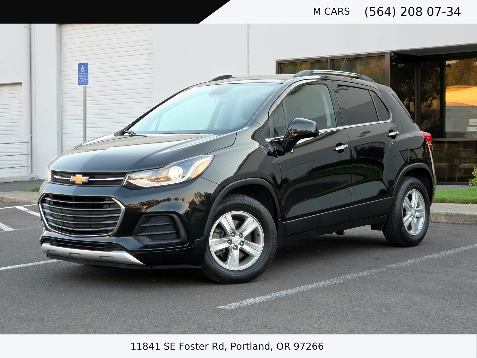 Used 2020 Chevrolet Trax LT w/ LT Convenience Package FWD image 2