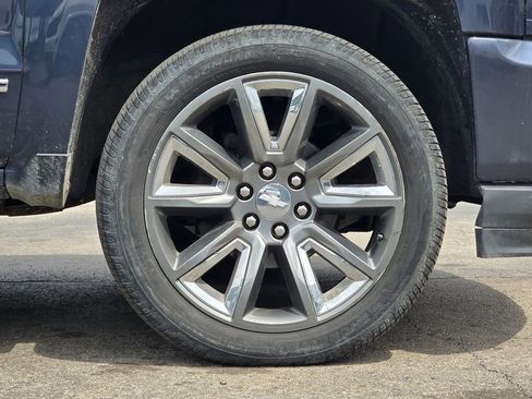 Used 2018 Chevrolet Silverado 1500 LTZ Z71 w/ Centennial Edition image 9