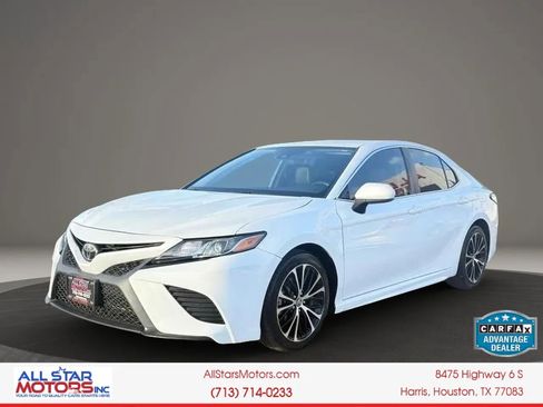 Used 2020 Toyota Camry SE w/ Carpet Mat Package FWD image 3