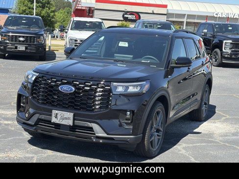 New 2026 Ford Explorer ST-Line w/ ST-Line Street Pack AWD/4WD image 3