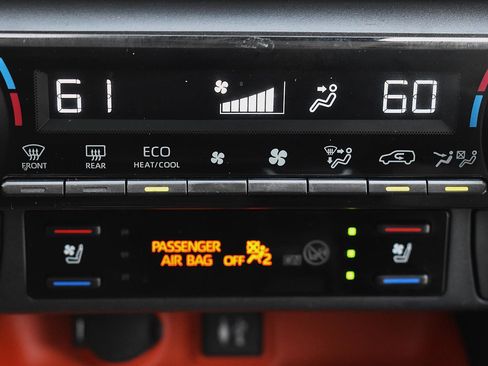 Used 2019 Toyota RAV4 Adventure AWD/4WD image 28