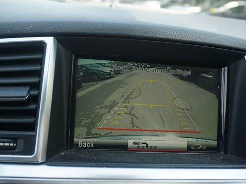 Used 2014 Mercedes-Benz ML 350 BlueTEC 4MATIC image 14