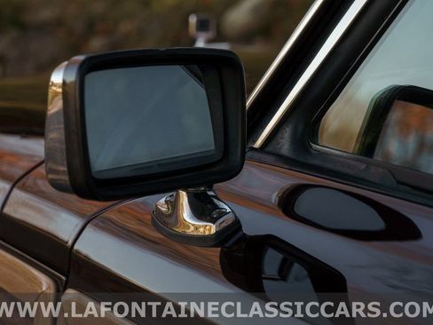 Used 1991 Jeep Grand Wagoneer image 35