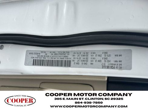 Used 2018 Jeep Grand Cherokee Laredo RWD image 28