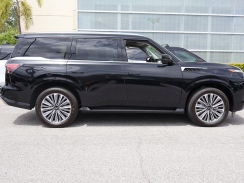 Certified 2025 INFINITI QX80 Sensory AWD/4WD image 12
