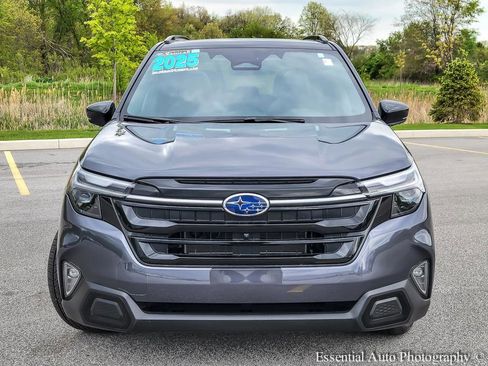 Certified 2025 Subaru Forester Touring AWD/4WD image 4