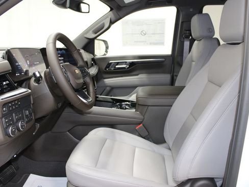 New 2026 Chevrolet Tahoe LT w/ Comfort Package AWD/4WD image 17