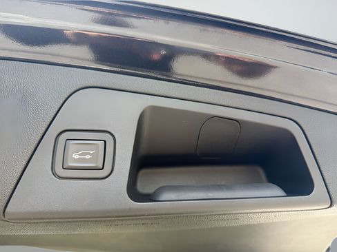 Used 2020 Buick Envision Premium AWD/4WD image 13