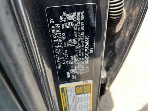 Used 2025 Kia Soul LX w/ LX Technology Package FWD image 23