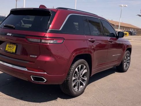 Used 2022 Jeep Grand Cherokee Overland AWD/4WD image 9