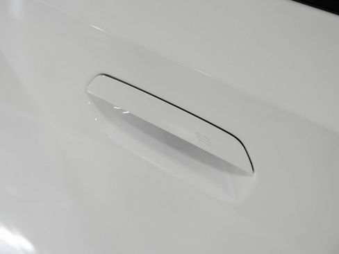 Used 2024 BMW 230i Coupe w/ Convenience Package image 39