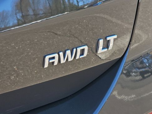 Used 2023 Chevrolet Equinox LT image 30