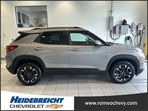 Certified 2023 Chevrolet TrailBlazer LT image 2