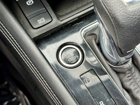 Used 2021 Nissan Kicks SV FWD image 18