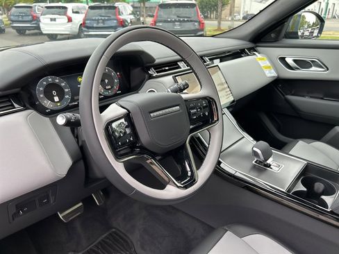 New 2026 Land Rover Range Rover Velar Dynamic SE image 12