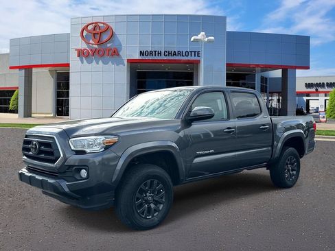 Used 2023 Toyota Tacoma SR5 w/ SR5 Appearance Package RWD image 5
