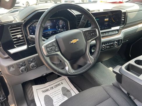 Used 2023 Chevrolet Silverado 1500 LT AWD/4WD image 39