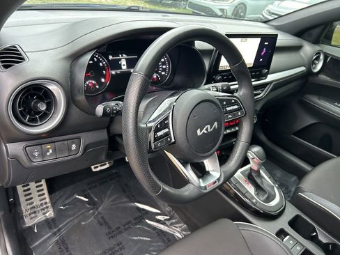 Used 2024 Kia Forte GT-Line w/ GT-Line Premium Package image 21