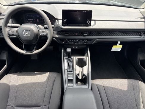 Certified 2025 Honda Accord SE image 17