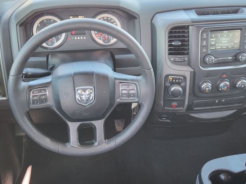 Used 2018 RAM 1500 Express RWD image 24