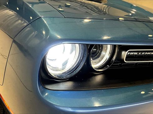 Used 2022 Dodge Challenger SXT image 30