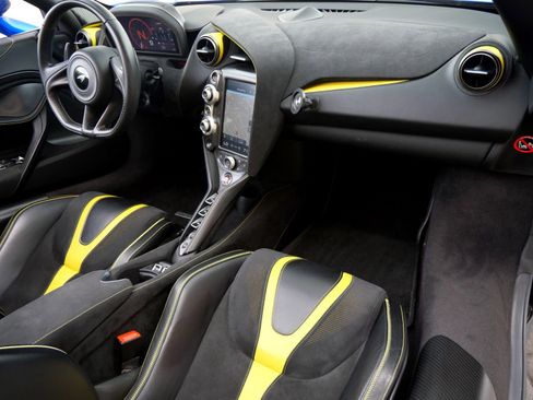 Used 2022 McLaren 720S Luxury RWD image 10