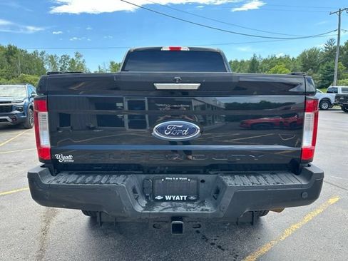 Used 2018 Ford F250 XLT w/ XLT Premium Package AWD/4WD image 7